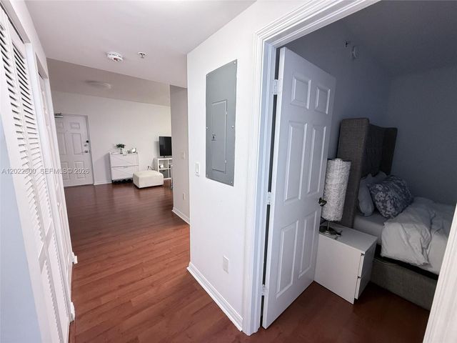 115 SW 42nd Ave 402, Miami, FL 33134