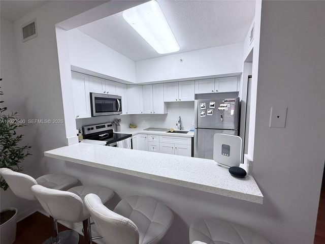 115 SW 42nd Ave 402, Miami, FL 33134