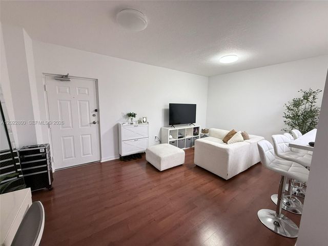 115 SW 42nd Ave 402, Miami, FL 33134