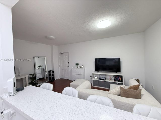 115 SW 42nd Ave 402, Miami, FL 33134