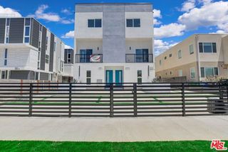 4547 Saturn Street, Los Angeles, CA 90019