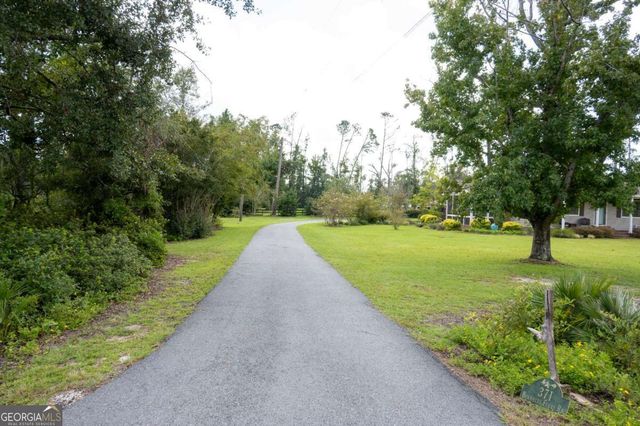 371 Burketts Ferry Road, Hazlehurst, GA 31539