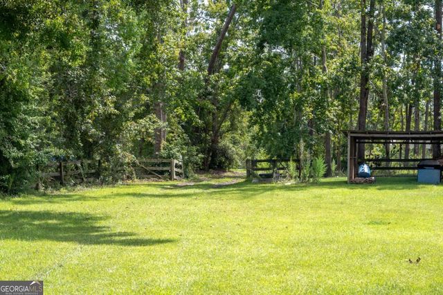 371 Burketts Ferry Road, Hazlehurst, GA 31539