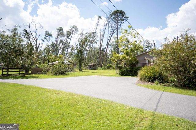 371 Burketts Ferry Road, Hazlehurst, GA 31539