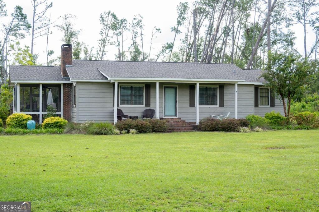 371 Burketts Ferry Road, Hazlehurst, GA 31539