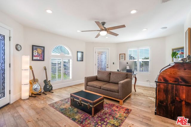 6411 W 85th Street, Los Angeles, CA 90045