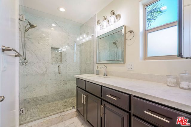 6411 W 85th Street, Los Angeles, CA 90045