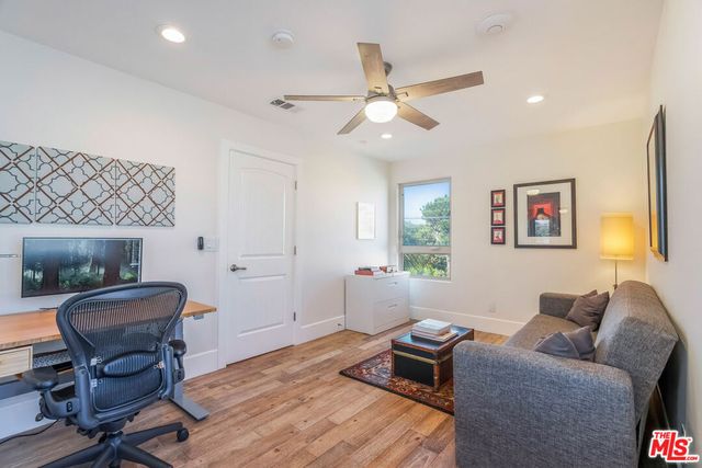 6411 W 85th Street, Los Angeles, CA 90045