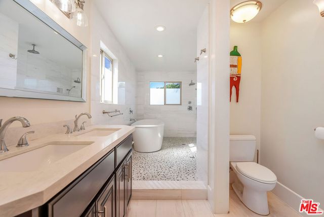 6411 W 85th Street, Los Angeles, CA 90045