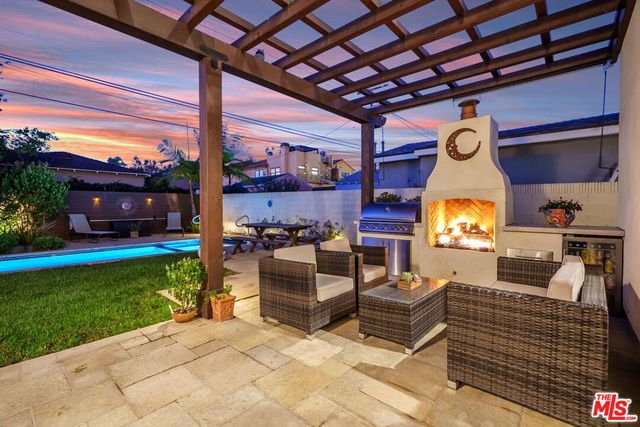 6411 W 85th Street, Los Angeles, CA 90045