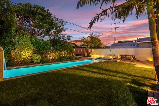 6411 W 85th Street, Los Angeles, CA 90045