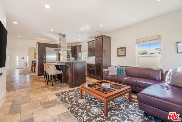 6411 W 85th Street, Los Angeles, CA 90045