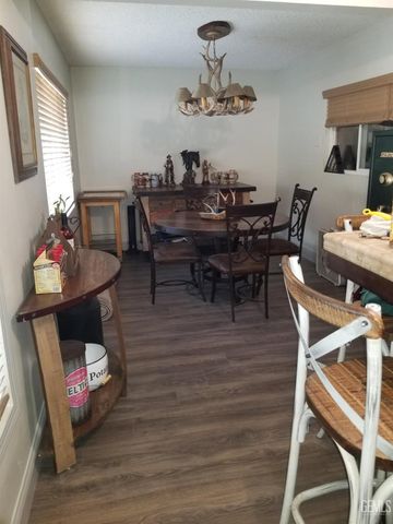 4861 Putter Lane, Bakersfield, CA 93308