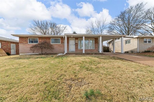 258 Palm Drive, Hazelwood, MO 63042