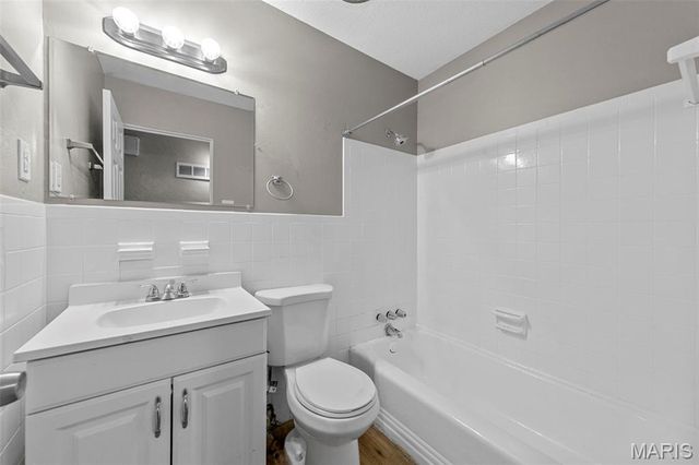 258 Palm Drive, Hazelwood, MO 63042