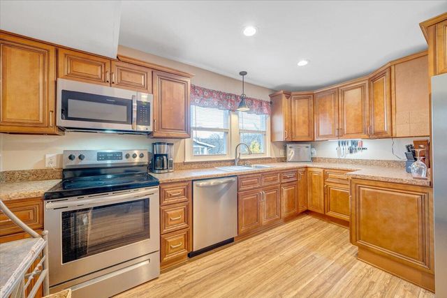 2721 Garden City BLVD, Roanoke, VA 24014