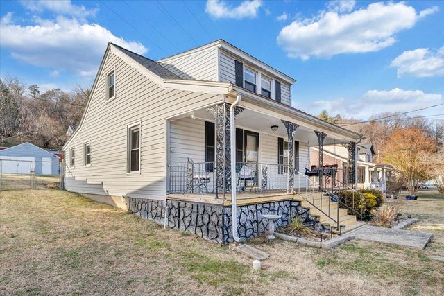 2721 Garden City BLVD, Roanoke, VA 24014