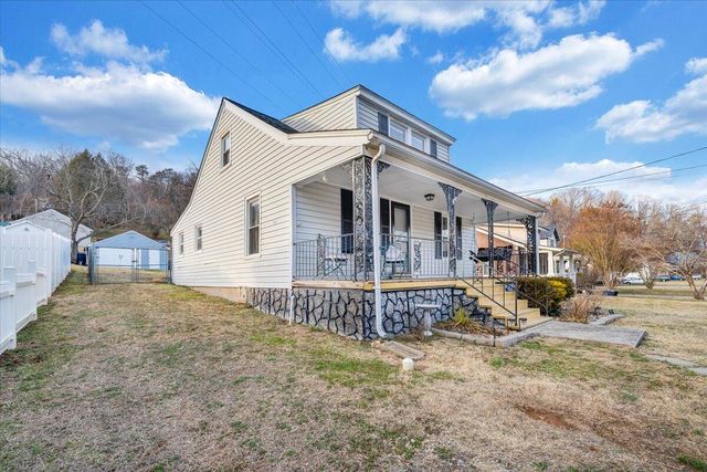 2721 Garden City BLVD, Roanoke, VA 24014