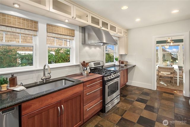 6026 2nd Avenue NW, Seattle, WA 98107