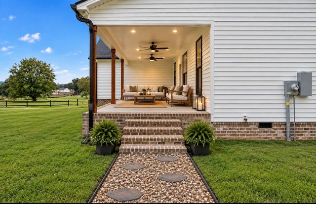 777 Rock Springs Rd, Castalian Springs, TN 37031