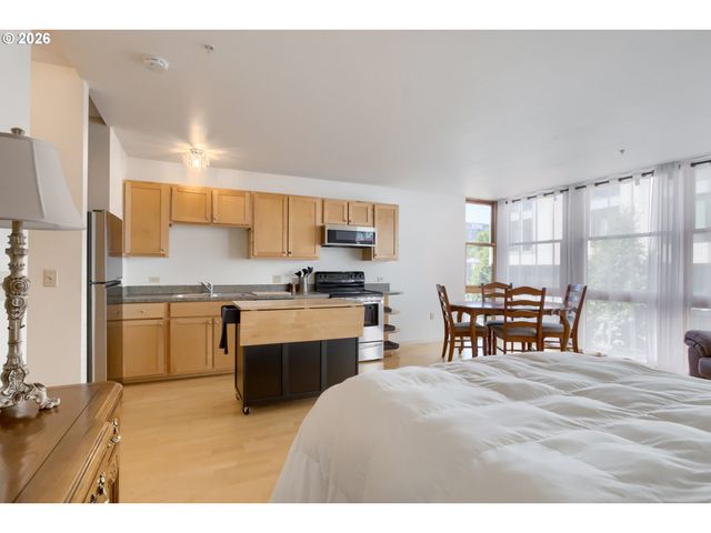 1134 Sw JEFFERSON St 204, Portland, OR 97201