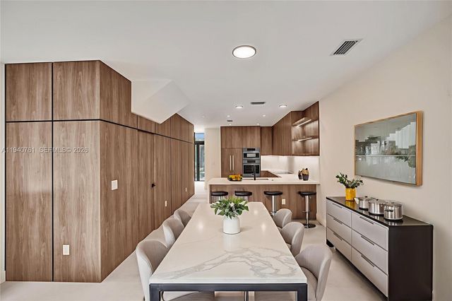 3071 Hibiscus St, Miami, FL 33133