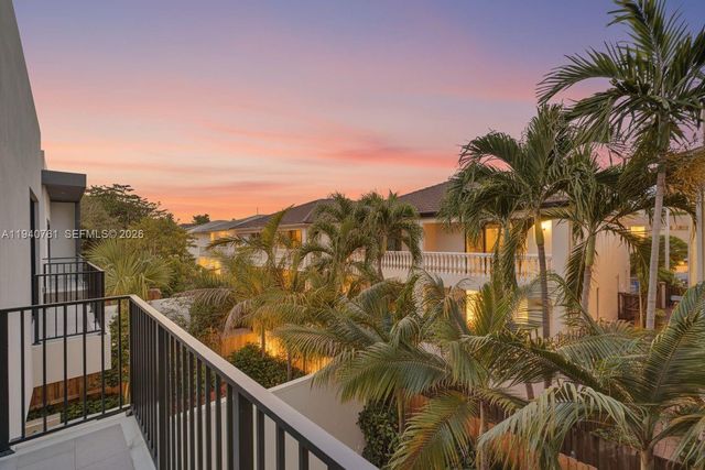 3071 Hibiscus St, Miami, FL 33133