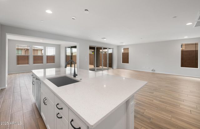 13757 W FOREST PLEASANT Place, Peoria, AZ 85383