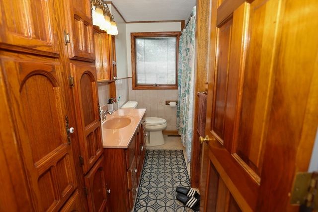116 Pond St, Billerica, MA 01821