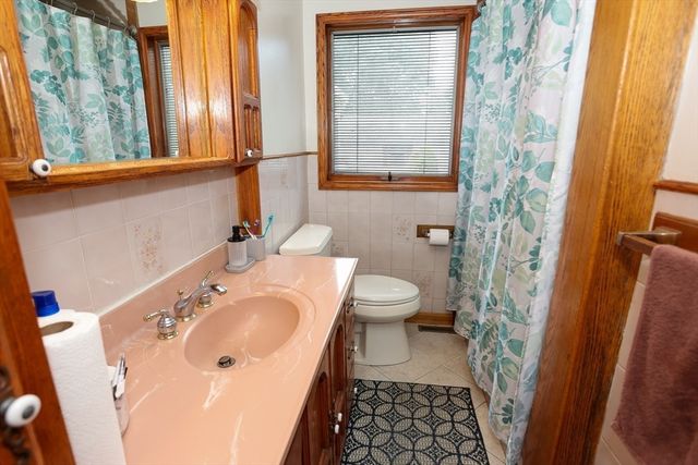 116 Pond St, Billerica, MA 01821
