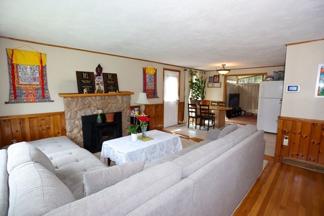 116 Pond St, Billerica, MA 01821