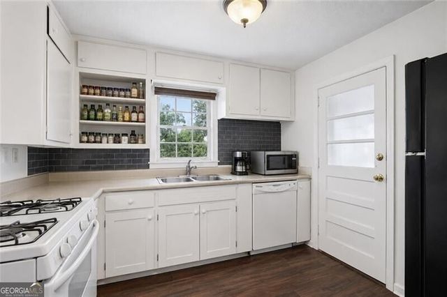 2956 Grandview Avenue NE, Atlanta, GA 30305