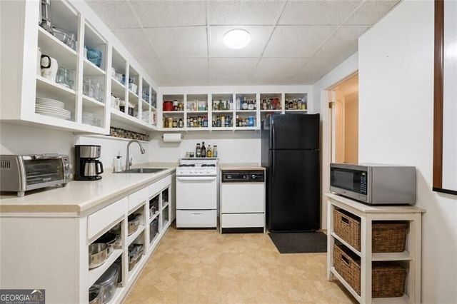 2956 Grandview Avenue NE, Atlanta, GA 30305