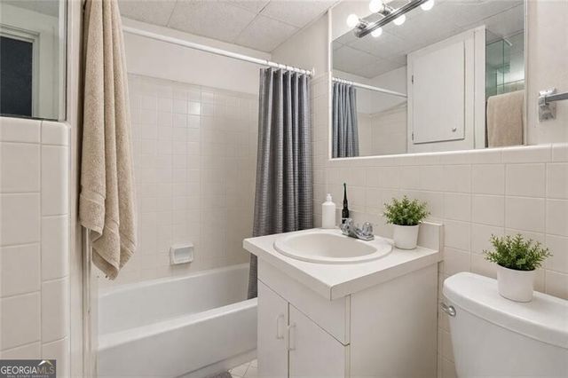 2956 Grandview Avenue NE, Atlanta, GA 30305