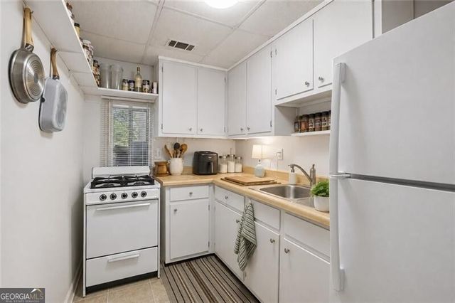 2956 Grandview Avenue NE, Atlanta, GA 30305