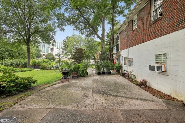 2956 Grandview Avenue NE, Atlanta, GA 30305
