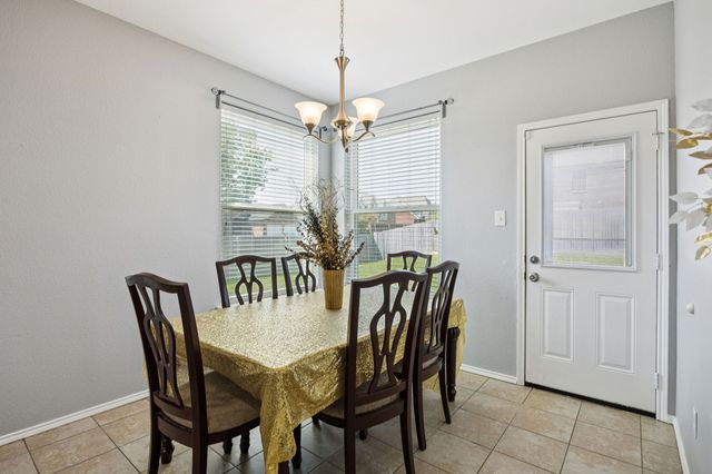 633 Daisy Drive, Desoto, TX 75115