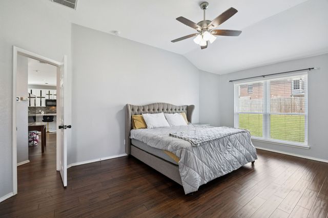 633 Daisy Drive, Desoto, TX 75115