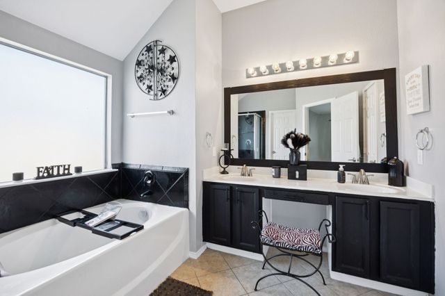 633 Daisy Drive, Desoto, TX 75115