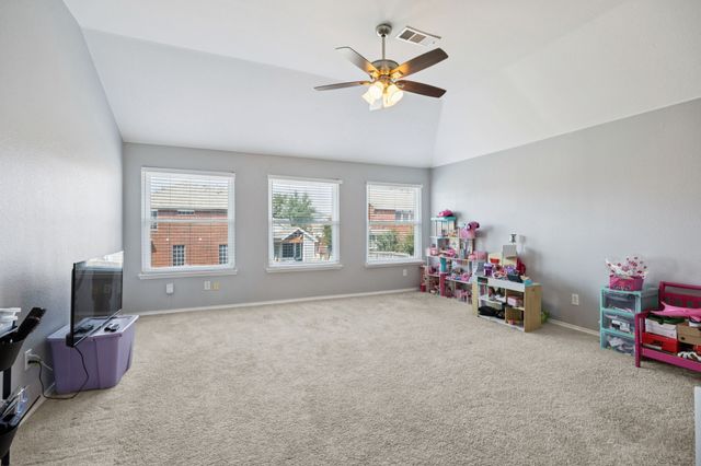 633 Daisy Drive, Desoto, TX 75115