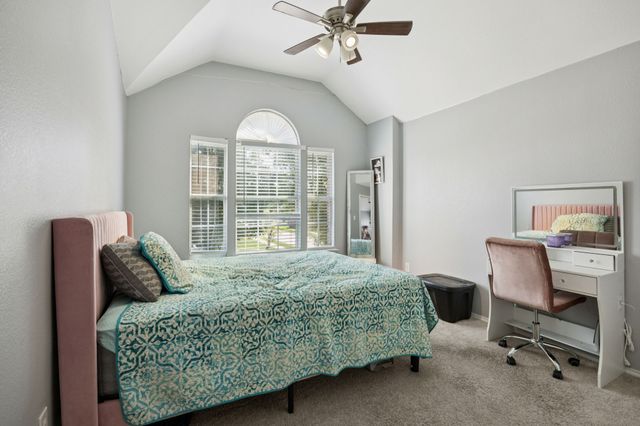 633 Daisy Drive, Desoto, TX 75115