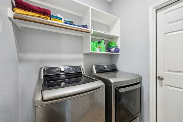 633 Daisy Drive, Desoto, TX 75115