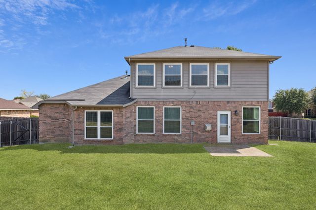 633 Daisy Drive, Desoto, TX 75115