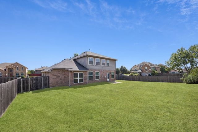 633 Daisy Drive, Desoto, TX 75115