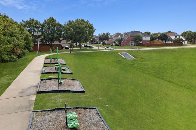 633 Daisy Drive, Desoto, TX 75115