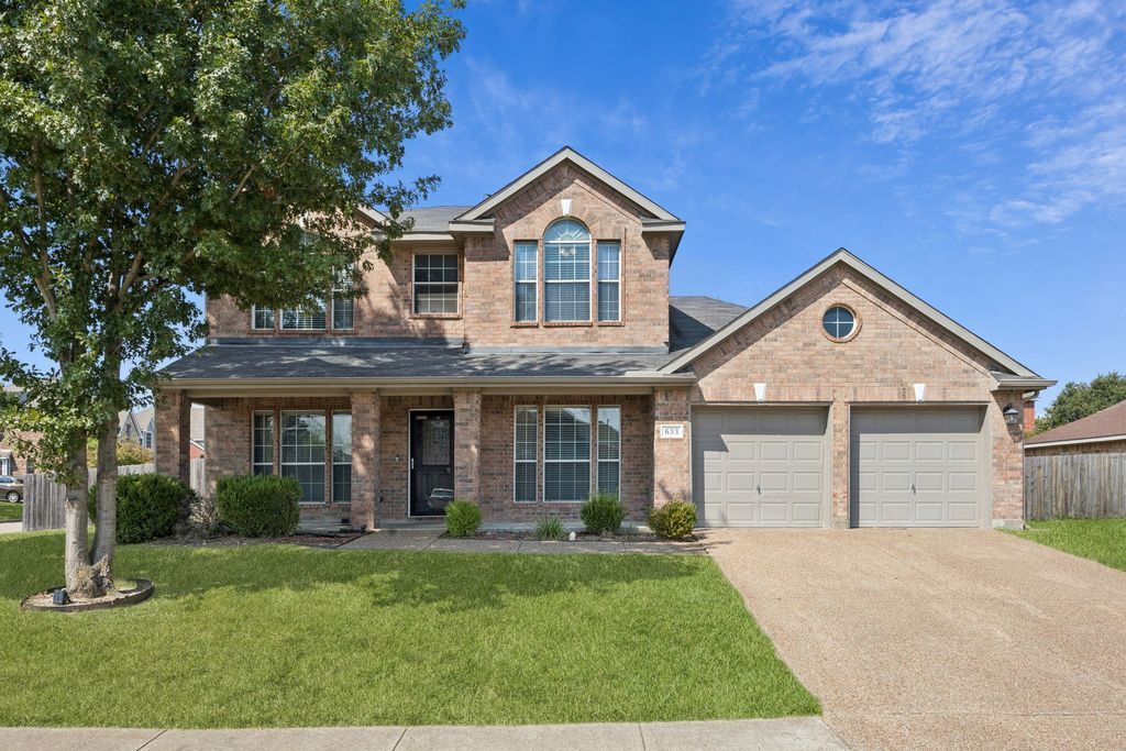 633 Daisy Drive, Desoto, TX 75115