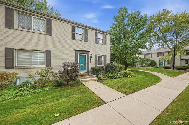 1684 Graefield Road 60, Birmingham, MI 48009