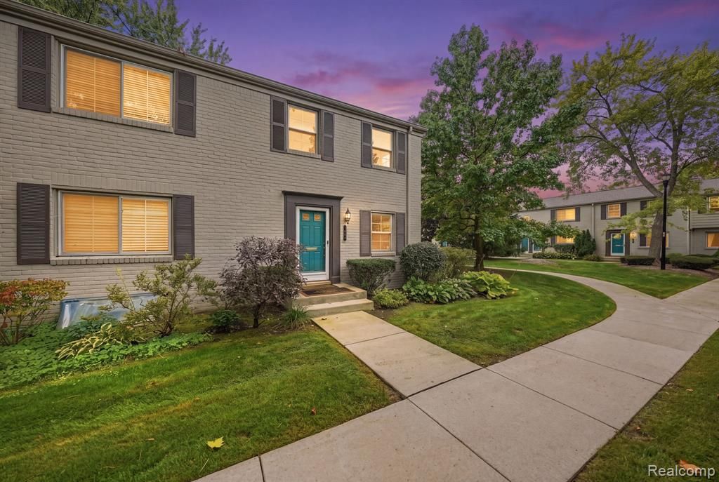 1684 Graefield Road 60, Birmingham, MI 48009