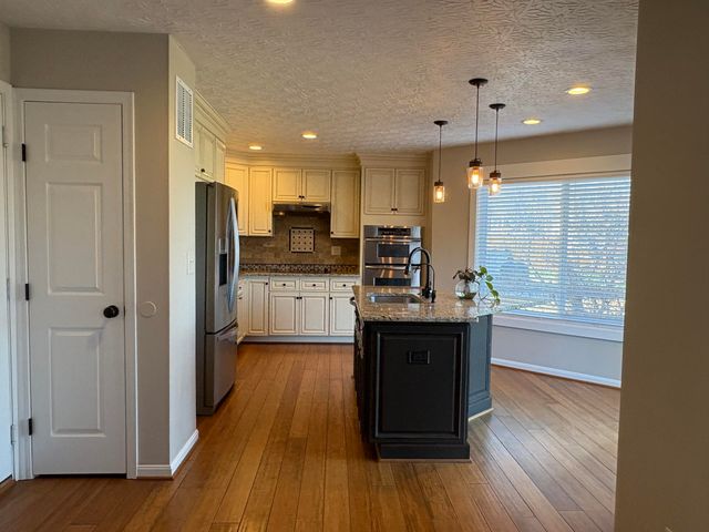 2666 Edenbridge Court, Burlington, KY 41005