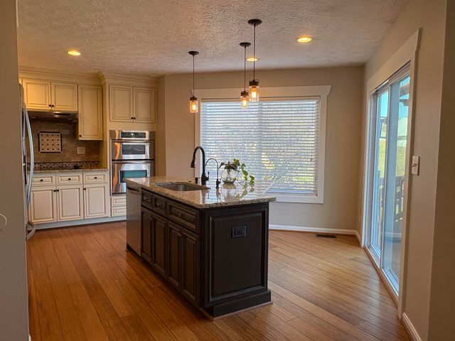 2666 Edenbridge Court, Burlington, KY 41005